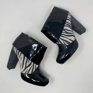 Matt Bernson Special Project Triad Zebra Bootie Foldover Pullon Heel Size 8 - Picture 1 of 8