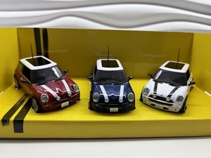 CORGI CC99138 THE ITALIAN JOB MINI COOPERS THREE PIECE SET - NEW BOXED - Picture 1 of 4