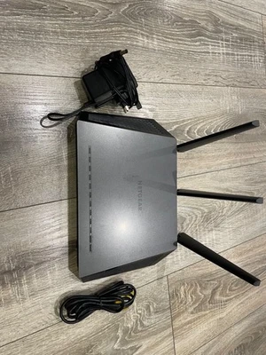 NETGEAR R7000-100PAS Nighthawk AC1900 1300 Mbps Wireless AC Router - Image 1 of 3