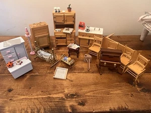 Vintage Puppenhaus Miniatur Maßstab 1:12 Holz Eistruhe Box Konvolut Küche Baby - Bild 1 von 12