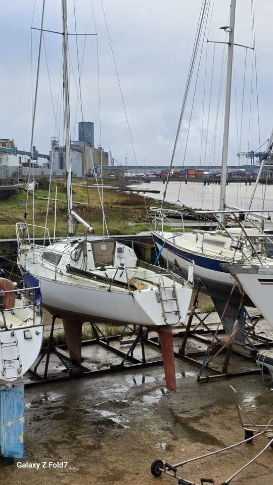 26 Foot Yacht, A Stuart 26. Currently at Thurrock Yacht Club - Image 1 of 4