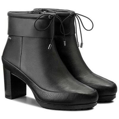 Clarks Gore-Tex black leather ankle zip-up waterproof stacked heel boots Size 9 - Image 1 of 4