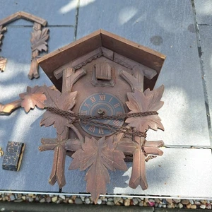 Antike Kuckucksuhr aus Holz - Bild 1 von 10