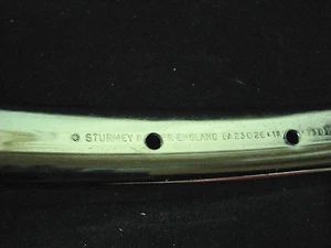 Raleigh Fahrradfelgen 26" x 1,3/8 Sturmey Archer 40 Löcher Endrick Nos - Bild 1 von 3