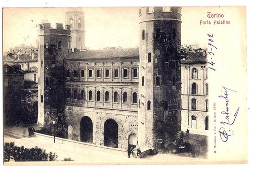 Foto 1 di 2
