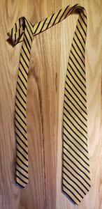 Lands End tie, Preppy, Yellow with blue stripe, trad, Ivy, nice tie! - Picture 1 of 8