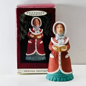 Punze '1993 Lady Daphne' Dickens Serie Porzellan Glocke Ornament - Bild 1 von 7