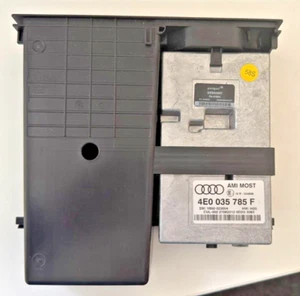 Audi A6 C6 / A8 D3 / Q7 4L 2G MMI AMI Audi Music Interface 4E0035785F - Picture 1 of 3