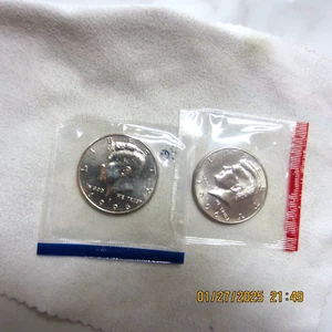 1996 P&D KENNEDY HALF DOLLAR IN MINT CELLO. - Picture 1 of 4