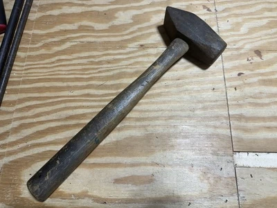 Martillo/mini trineo Pexto Cross Peen con mango de madera 3 lb. Foto 1 de 2