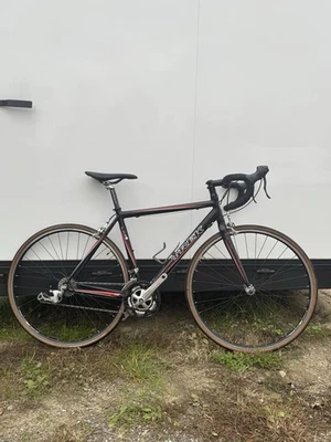 Trek Alpha 1.2 铝制公路自行车 24 速 — 第 1/2 张图片