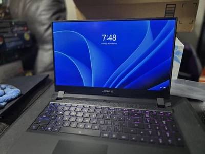 Gigabyte Aorus 5 SE4 15.6" i7-12700H 2.7GHz 16GB 512GB SSD RTX 3070  Foto 1 de 4