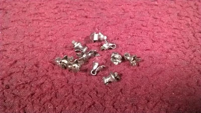 LIONEL PREWAR 318 STD GAUGE ELECTRIC LOCOMOTIVE - STANCHIONS FOR HANDRAILS - Image 1 of 2