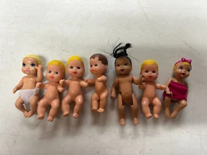 Mattel Barbie Happy Family Baby Krissy Puppen 7 Stück - Bild 1 von 3