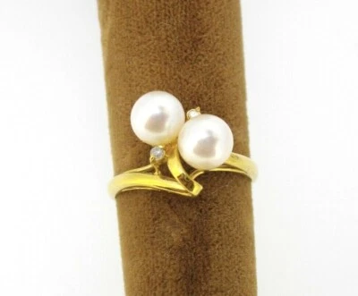 Ring 14k yellow gold  two 6 mm cultured pearls two small diamonds sz 6 1/4 - Image 1 of 4