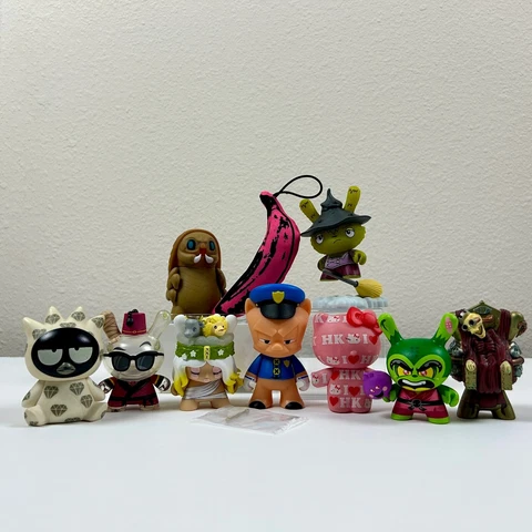 Designer Pop Mini Vinyl Art Toy Lot of 10 Dunny HelloKitty Kidrobot Warhol Chase Cover