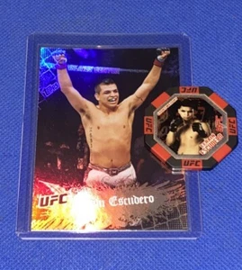 Lotto chip e carte ottagonali Efrain Escudero 2010 Topps UFC Main Event - Foto 1 di 4