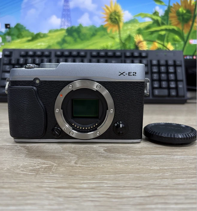 Fujifilm Fuji X Series X-E2 16.3MP Digital Camera Body Only Silver&Black - Image 1 of 4