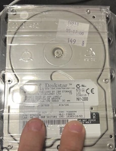 VINTAGE YEAR 2000 IBM DESKSTAR 20.5GB HDD # DPTLA-307020 7200RPM - Picture 1 of 2