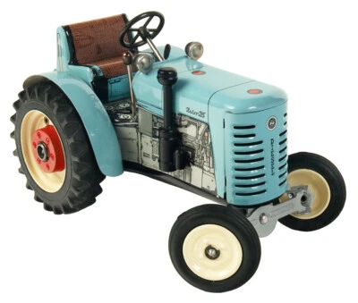 ZETOR 25 Tractor - MADE IN CZECH REP. - Image 1 of 2