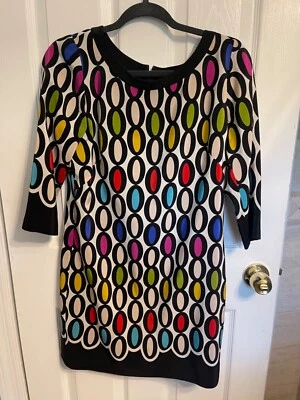 Vestido recto Trina Turk para mujer ovalado Ronson talla 6 100 % seda mangas 3/4 colorido Foto 1 de 4