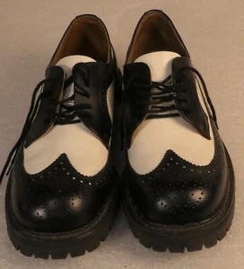 UNTERIRDISCHE SCHUHE PUNK ENGLAND DAMEN GRÖSSE 7 WINGTIP WEISS/SCHWARZ STIL UQ005 - Bild 1 von 12
