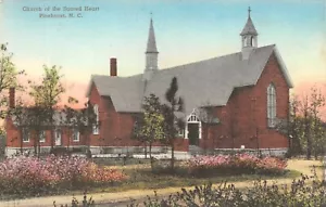 # M4088 PINEHURST, N.C. POSTCARD, CHURCH OF THE SACRED HEART - Picture 1 of 2