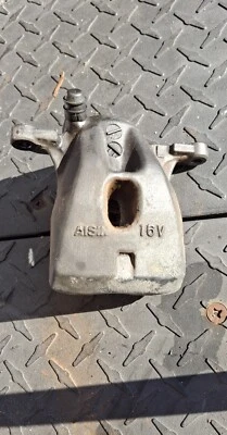 Pinza de freno trasera izquierda lexus ls400 ucf20  Foto 1 de 4