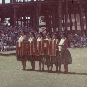 Kodak HULA SHOW Hawaii 1963 Tänzerinsel Vintage Schnappschuss Foto Gras Röcke - Bild 1 von 10