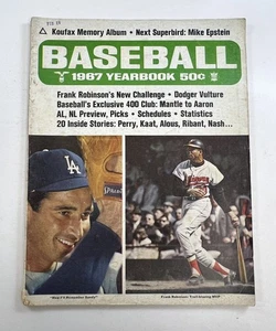 Baseball 1967 Yearbook MG33 - Picture 1 of 2