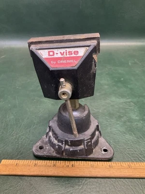 DREMEL D-Vise Acción Pivotante para Máxima Versatilidad Foto 1 de 4