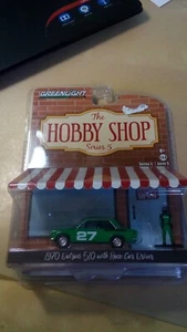 GREENLIGHT - 1970 DATSUN 510 WITH RACE DRIVER HOBBY SHOP S5 1/64 *NEW* - Picture 1 of 4