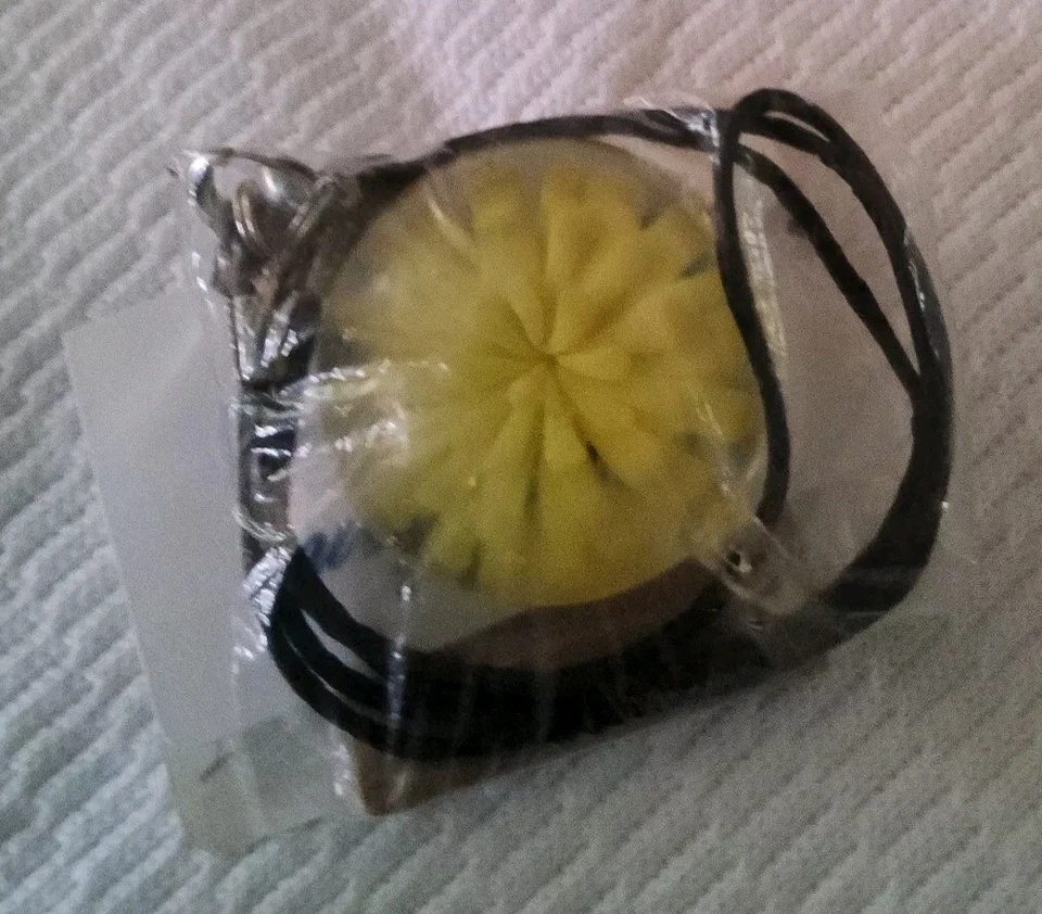 Colgante Acrílico Diente de León 16" Imitación Cuero Groovy Flor Collar Hecho a Mano NUEVO  Foto 1 de 1