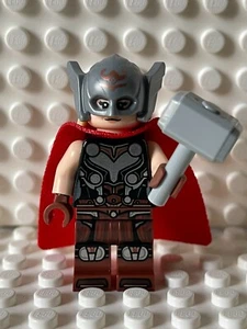 LEGO MARVEL LOVE & THUNDER 76208 Minifigura Mighty Thor con martillo Mjölnir NUEVO - Imagen 1 de 2