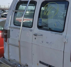Dodge Ram Van 1992-1993 B150 B250 B350 Pop-out Rear Side Window Frame w/ Latch - Picture 1 of 1