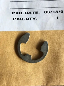 FISHER CONTROL 1F599428982 E-RING VENTILCLIP - Bild 1 von 2