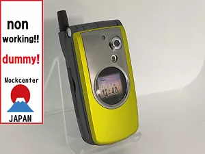 【dummy!】 TOSHIBA J-T010 (color yellow) jphone-japan non-working cellphone - Picture 1 of 3