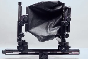 Cambo Ultima 45 4x5 Large Format Monorail View Camera with Vinyl Bellows Case - Picture 1 of 7