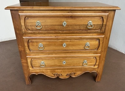 **PRÍSTINO**¡Mesita de noche/cofre de silla Ethan Allen Legacy Collection!! Foto 1 de 4