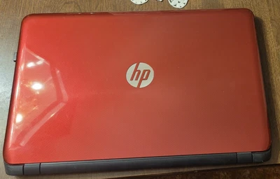 Portátil HP 15-f272wm 15.6 Intel Pentium N3540 4GB RAM 500GB HDD Windows 10 Foto 1 de 4