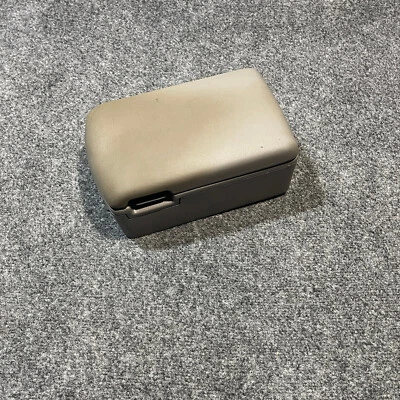 2001-2004 Nissan Xterra Frontier console central tampa apoio de braço E53 - Imagem 1 de 4