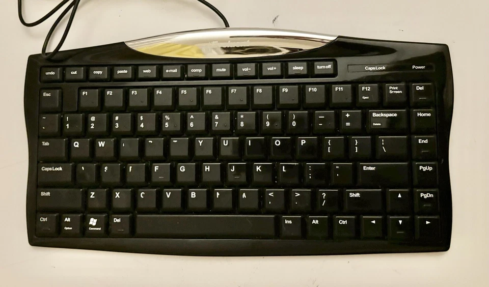 Evoluent Keyboard EKB Essentials Full Featured Compact Keyboard - Image 1 of 1