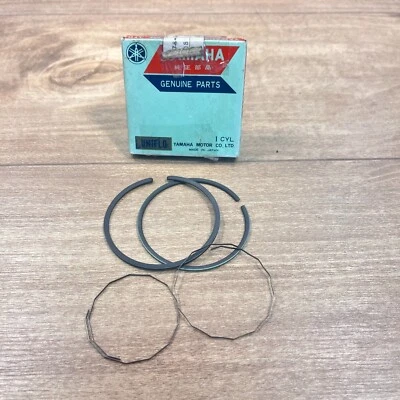 NUEVO YAMAHA OEM NOS ANILLOS DE PISTÓN / 278-11610-11 .25 OVER / R5 R5B R5C Foto 1 de 2