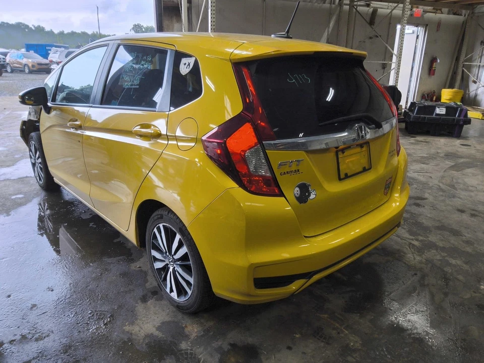 Espejo retrovisor interior delantero central usado se adapta a: Honda Fit 2018 delantero central gr Foto 1 de 4