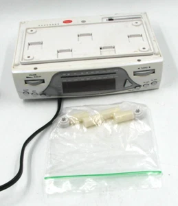 Vintage Living SolutionKitchen Companion Under Counter Radio - Picture 1 of 3