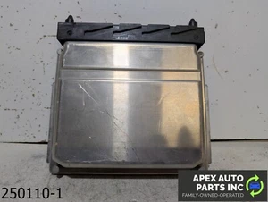 OEM 2004-2007 Volvo XC70  Electronic Control Module ECM 0261208289 - Picture 1 of 8