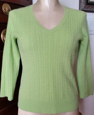 Suéter Griff 100% cashmere verde pistache malha de cabo gola V - tamanho P - Imagem 1 de 4