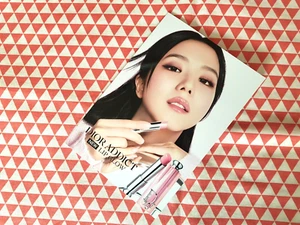Jisoo blackpink promotion brochure (13X19cm) - Picture 1 of 4