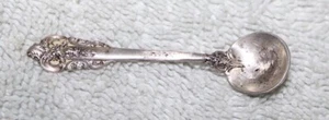 ANTIQUE WALLACE STERLING SILVER SALT CELLAR SPOON GRANDE BAROQUE - Picture 1 of 6