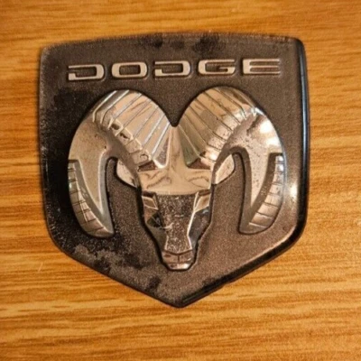 Dodge Intrepid/Caravana/Ram/Dakota Ram Head emblema década de 1990 - usado - OEM - vintage Foto 1 de 4